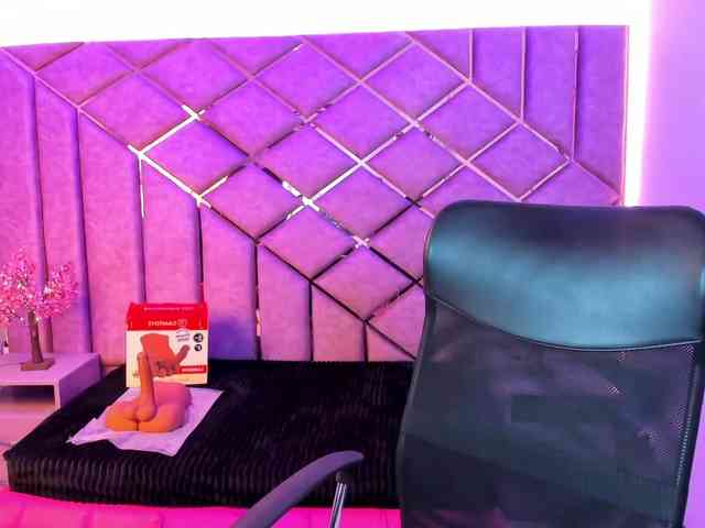SarahSweett webcam