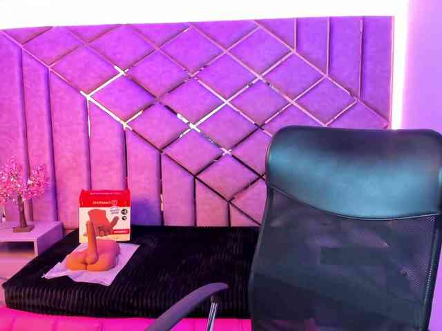 SarahSweett webcam