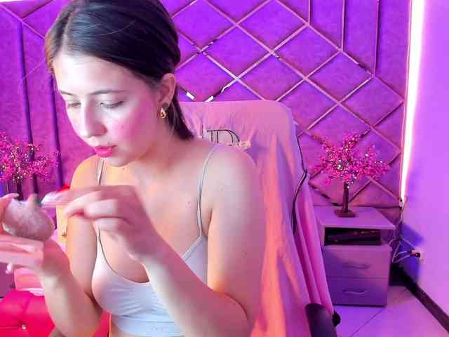SarahSweett webcam