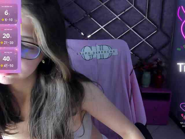 SarahSweett webcam