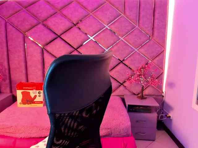 SarahSweett webcam