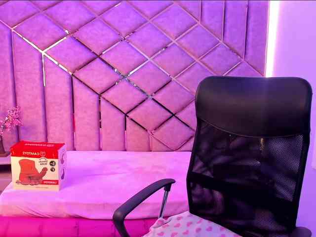 SarahSweett webcam
