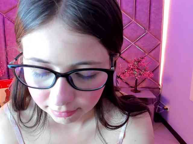 SarahSweett webcam