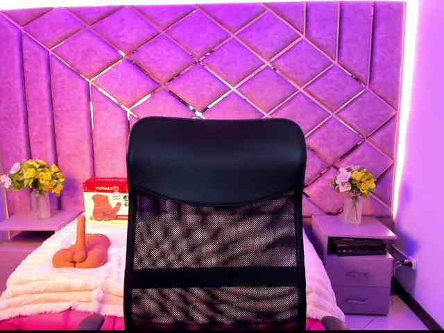 SarahSweett webcam
