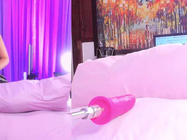 Just-minnie live cam on BongaCams