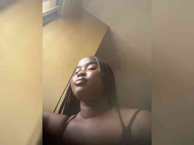 PrettyJade webcam