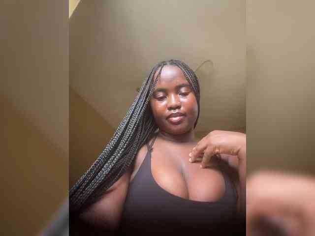 PrettyJade webcam