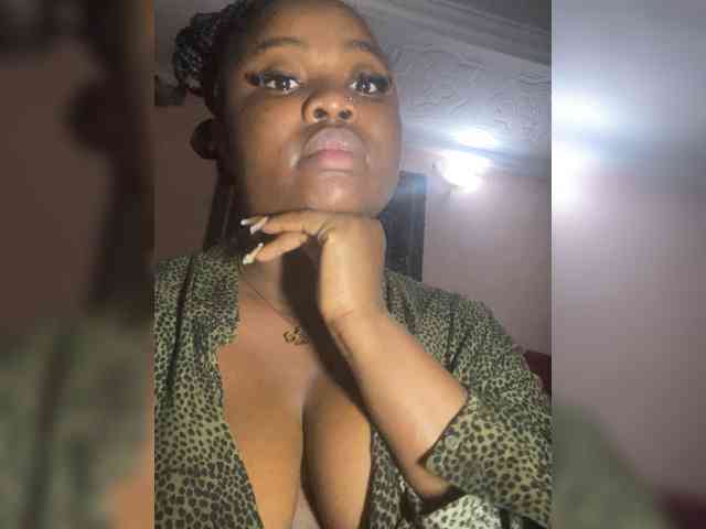 PrettyJade webcam