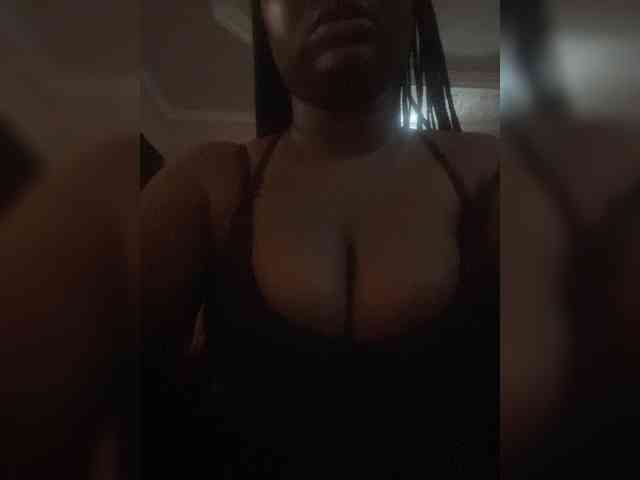 PrettyJade webcam