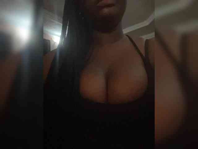 PrettyJade webcam