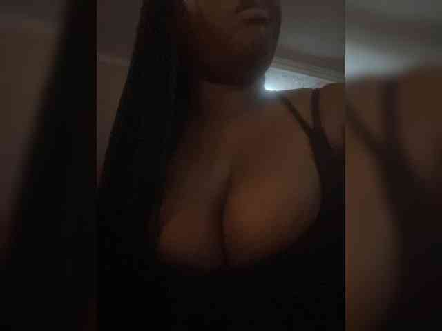 PrettyJade webcam