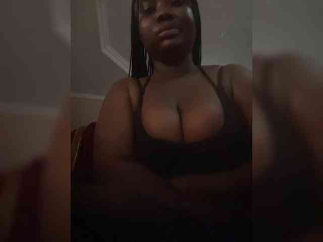 PrettyJade webcam