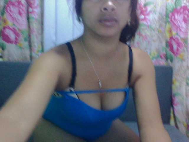 RIKEZ live cam on BongaCams