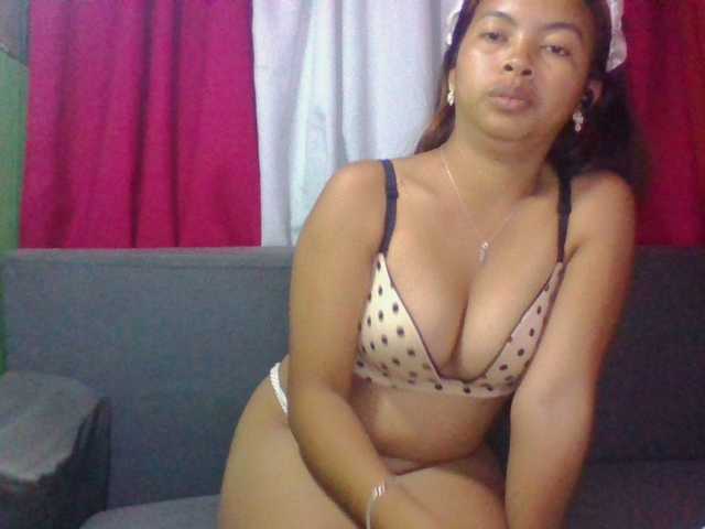 RIKEZ's BongaCams show and profile
