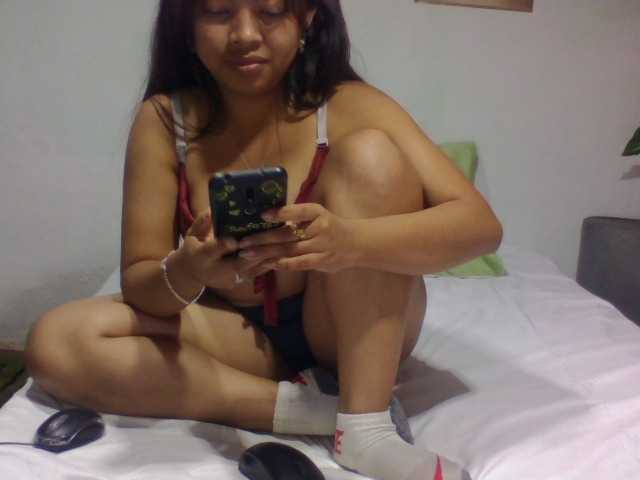 RIKEZ live cam on BongaCams