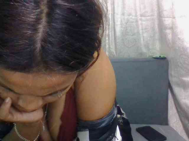 Naomi06 webcam