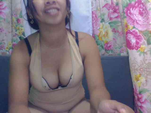 Naomi06 webcam
