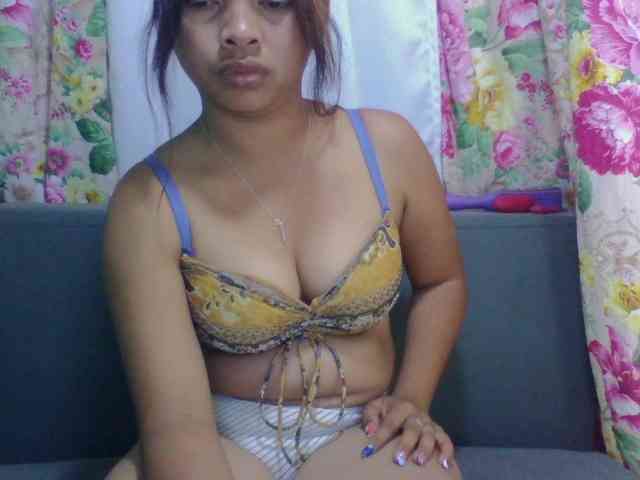 Naomi06 webcam