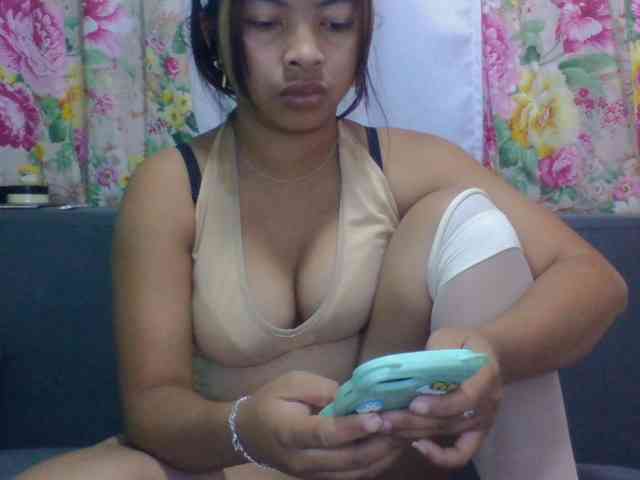Naomi06 webcam