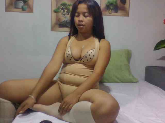 Naomi06 webcam