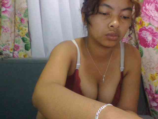 Naomi06 webcam