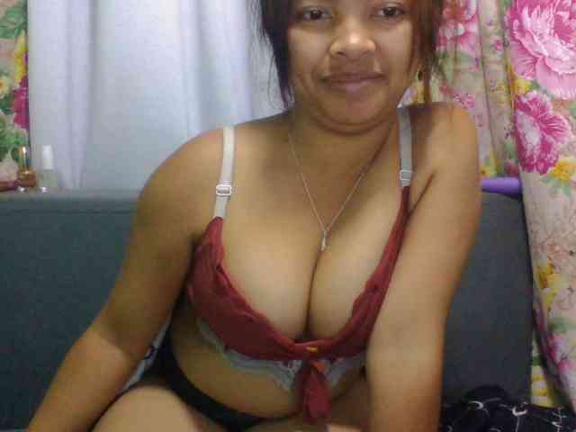 Naomi06 webcam