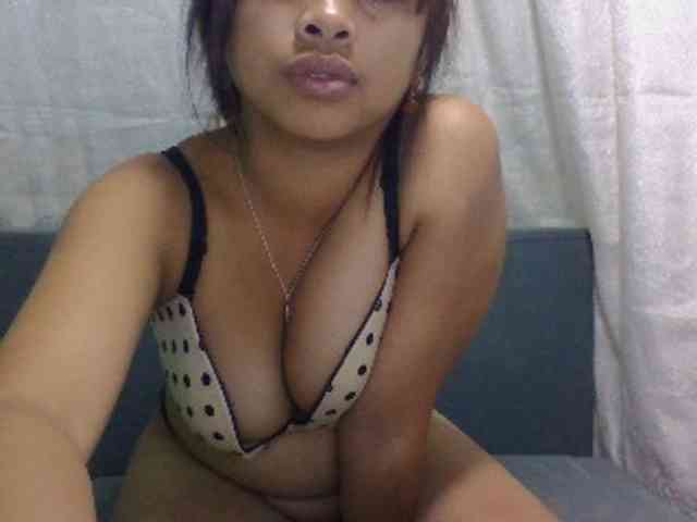 Naomi06 webcam