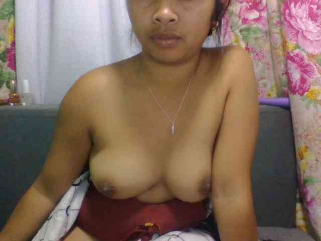 Naomi06 webcam