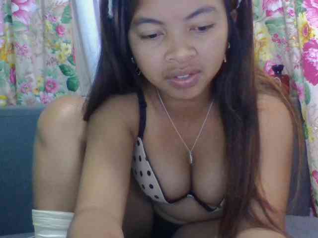 Naomi06 webcam