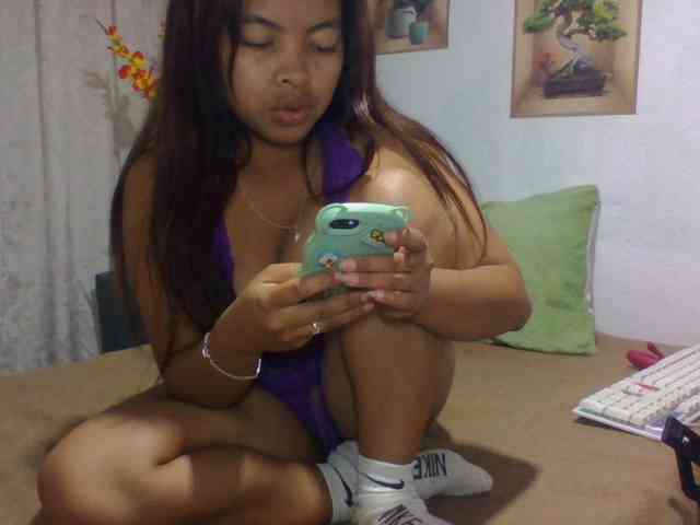 Naomi06 webcam