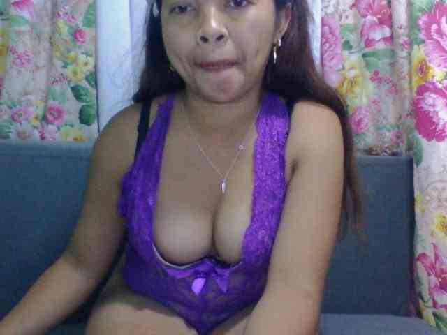 Naomi06 webcam