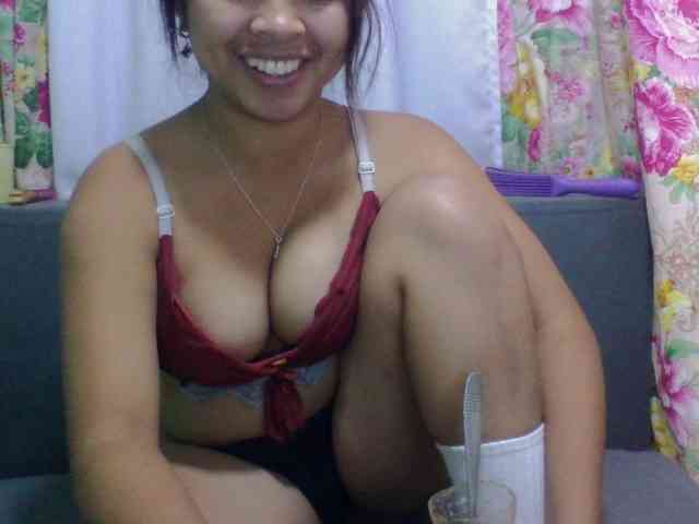 Naomi06 webcam