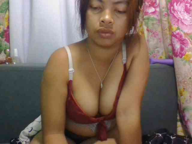 Naomi06 webcam
