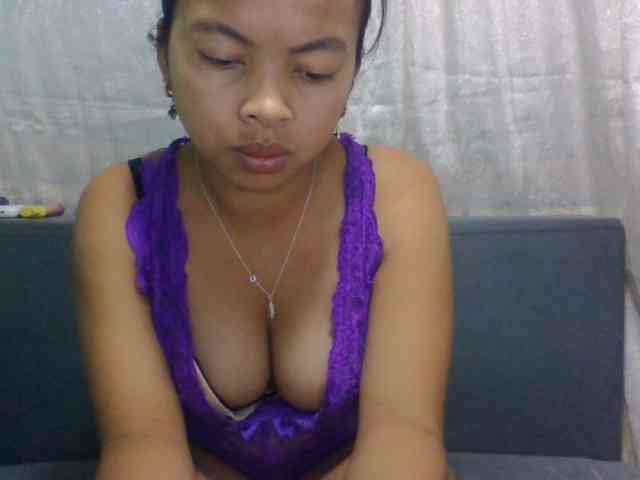 Naomi06 webcam