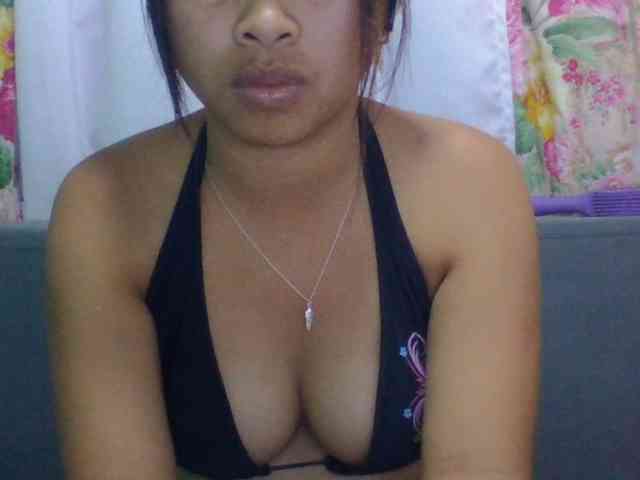 Naomi06 webcam