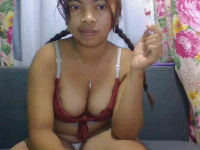 Naomi06 webcam