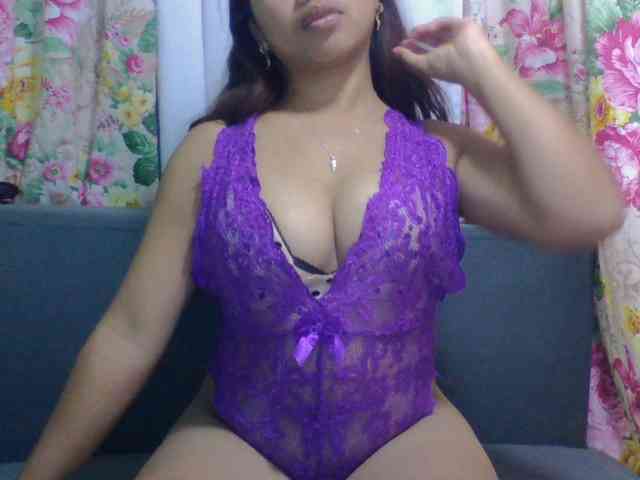 Naomi06 webcam
