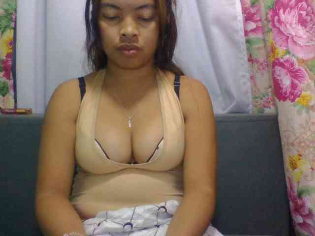 Naomi06 webcam