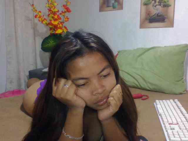 Naomi06 webcam
