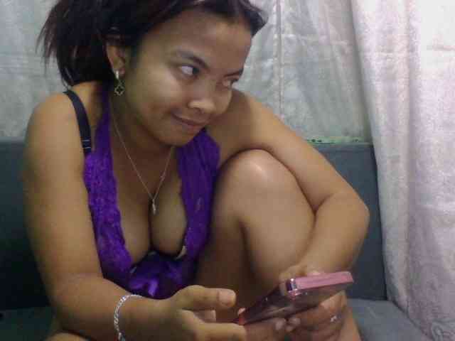Naomi06 webcam