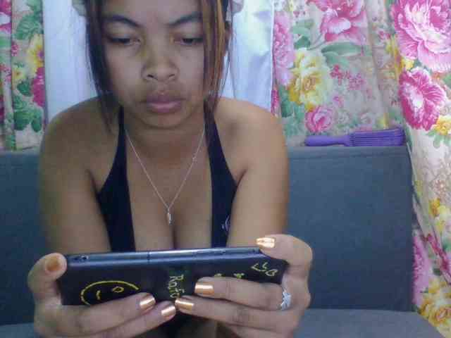 Naomi06 webcam