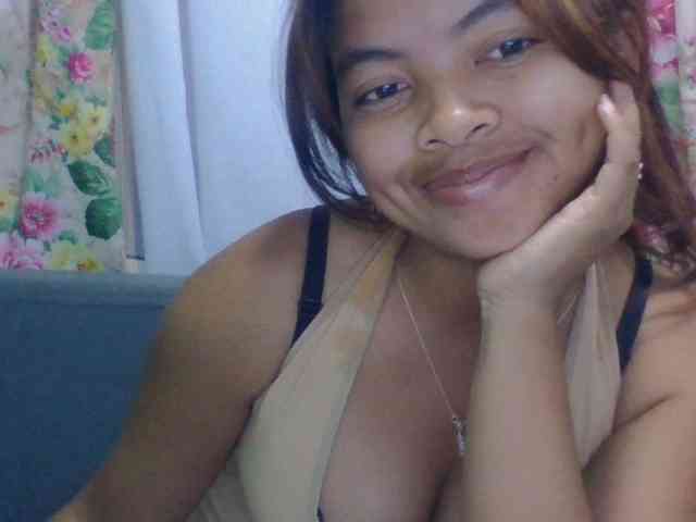 Naomi06 webcam