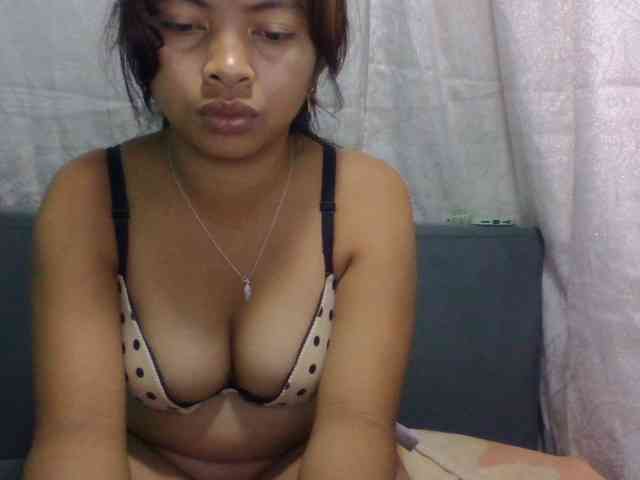 Naomi06 webcam