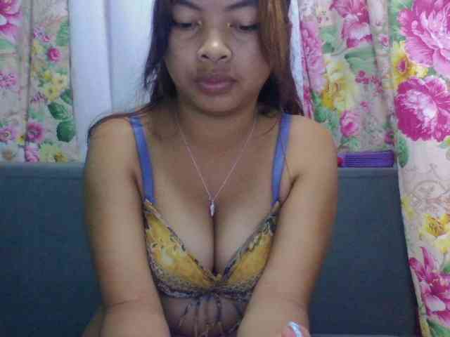 Naomi06 webcam