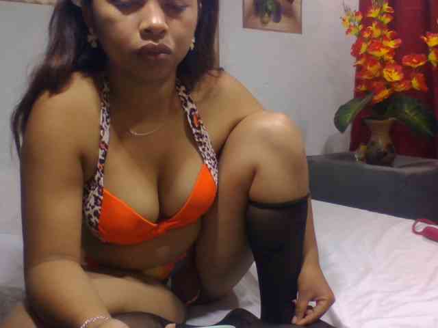 Naomi06 webcam