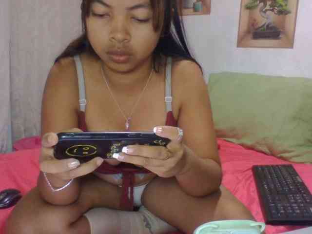 Naomi06 webcam
