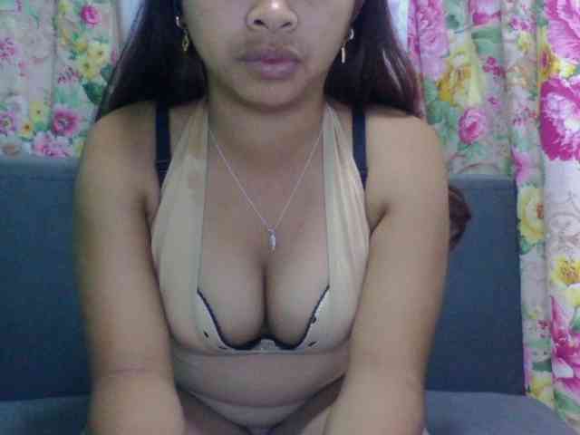 Naomi06 webcam