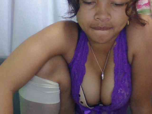 Naomi06 webcam