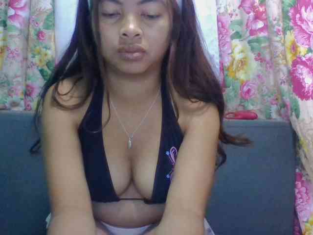 Naomi06 webcam