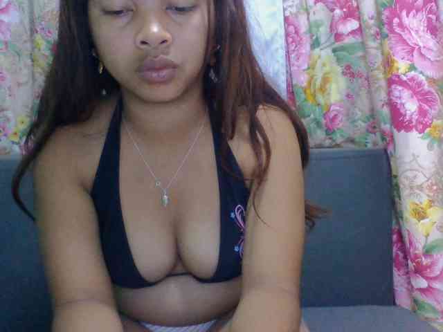 Naomi06 webcam